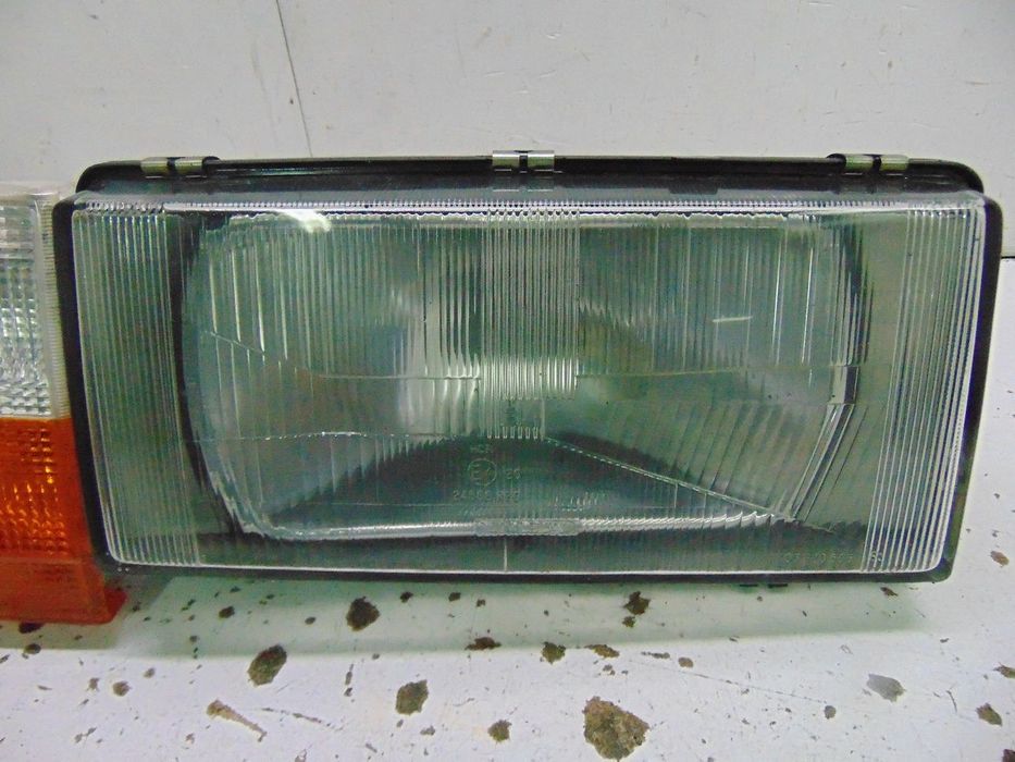 Volvo 740 1ª serie farol