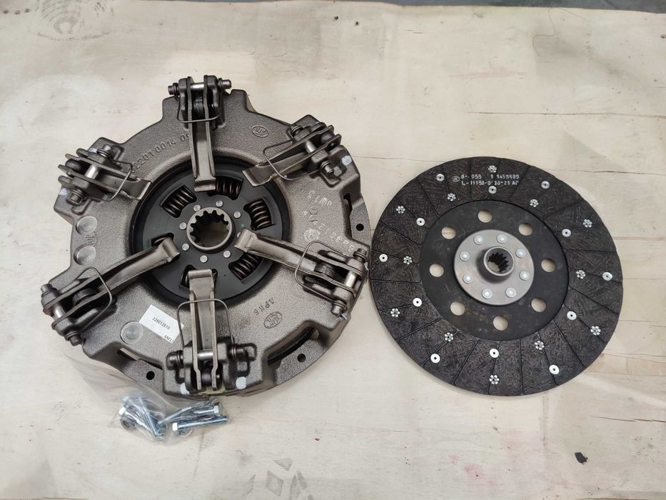 sprzęgło kpl. docisk sprzęgła + tarcza RENAULT / CASE / URSUS