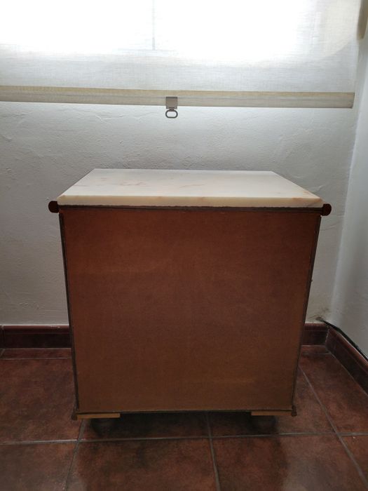 Mesinha de cabeceira