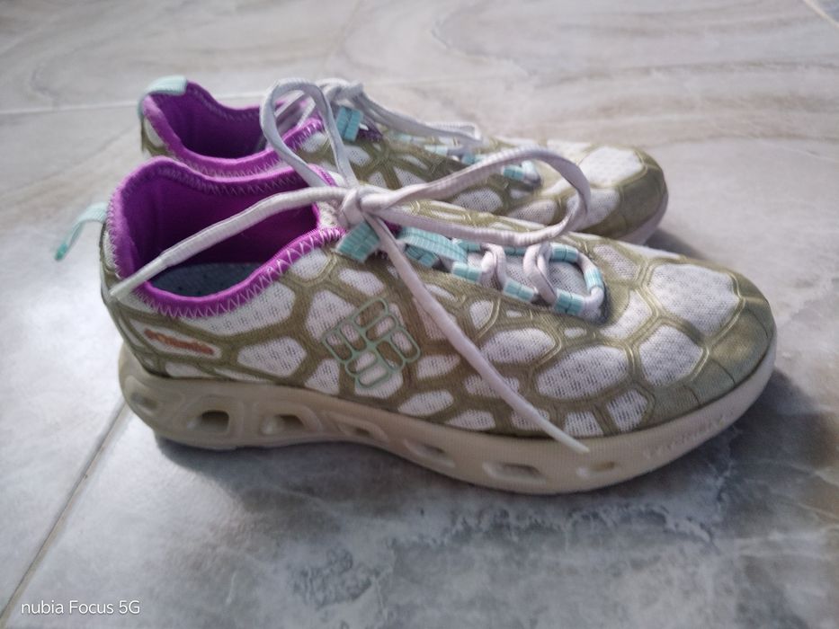 Красівки красовки для дівчат жінок