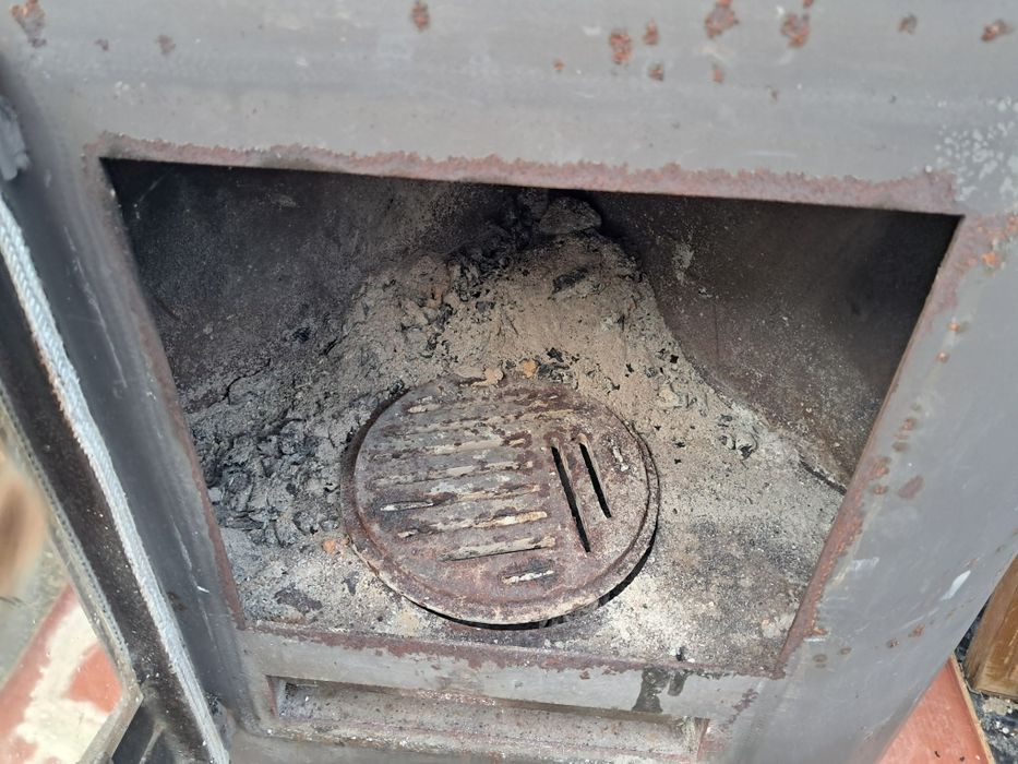 Salamandra e fogao em ferro com tubos em inox incluidos