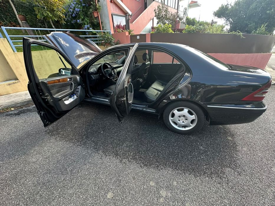 Mercedes -Benz 220 CDI — photo 2
