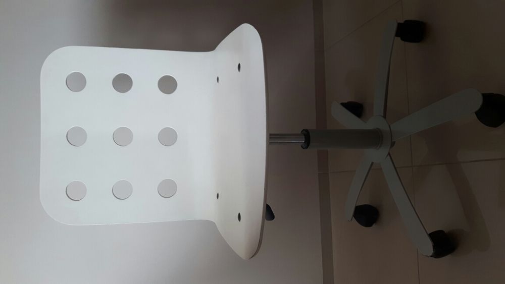 Krzesło biurkowe obrotowe białe IKEA duże