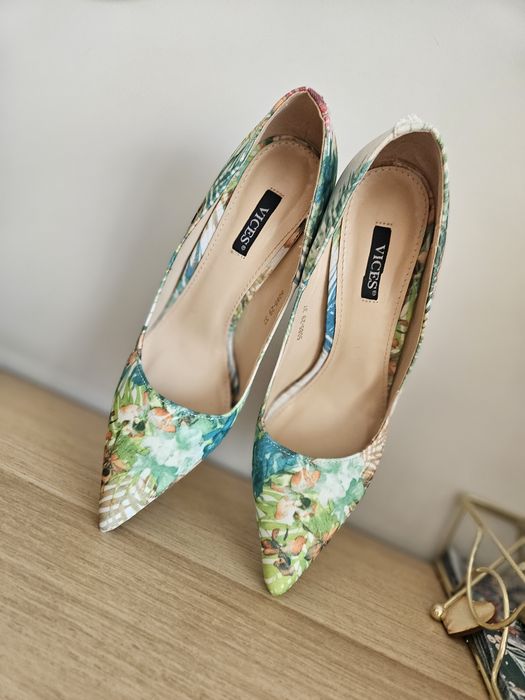 Nowe szpilki kwiaty floral print wyjątkowe nowe r.37
