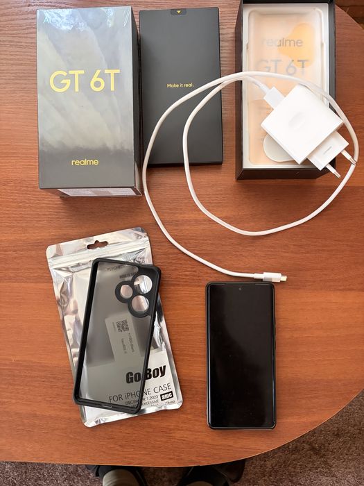 Продам смартфон Realme GT 6T 8/256