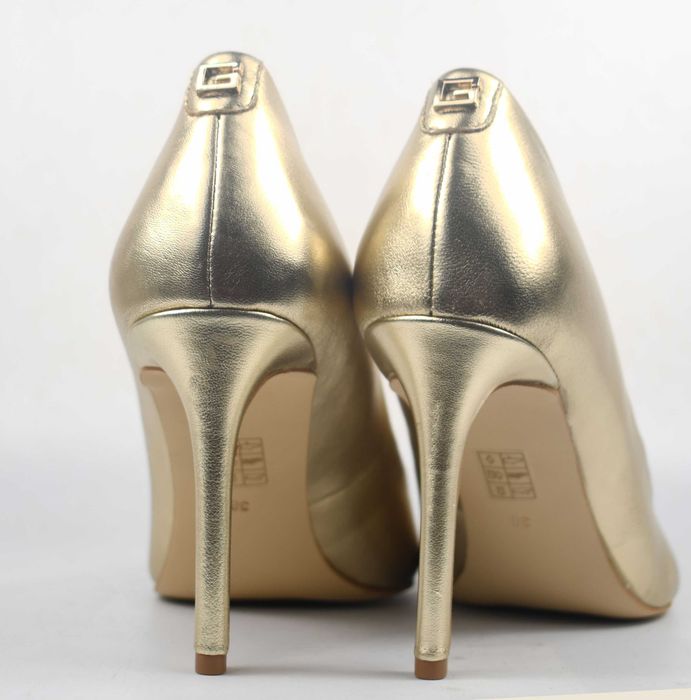 Skórzane czółenka szpikli  Guess plati rozmiar 38