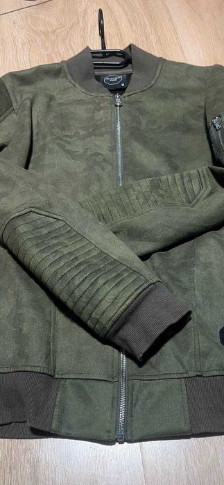 stylowa męska kurtka bomber w kolorze khaki