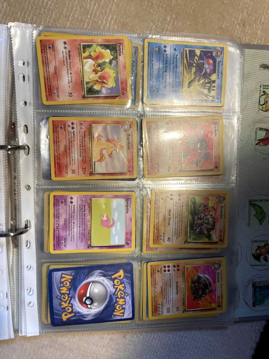 Várias cartas Pokemon -