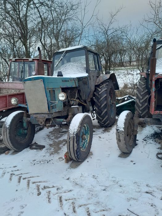 трактор мтз 80 в робочому стані