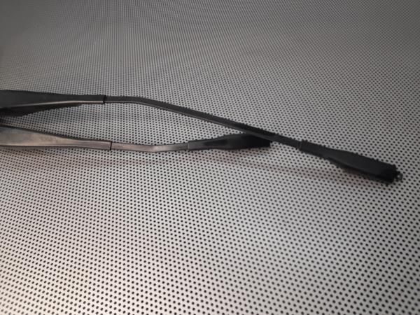 Haste / braço de escova limpa vidros frente direita BMW 3 Touring (E91