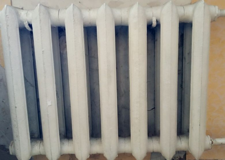 Продаются чугунные радиаторы.