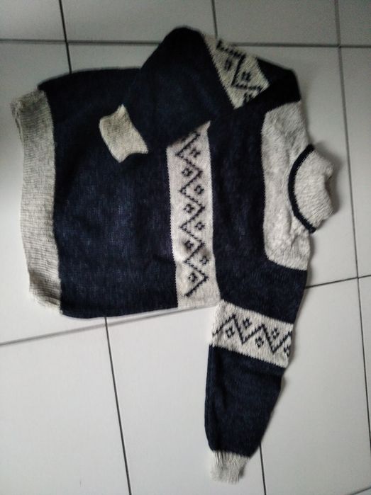 Camisolas de lã novas 15€ cada
