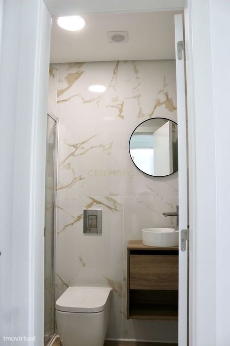 Apartamento T2 Renovado em Marvila – Lisboa