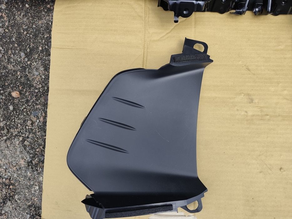 Toyota bz4x, Subaru solterra бампер інші зпчастини