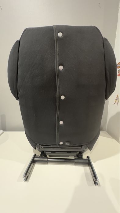 Продається автокрісло Cybex Juno 2-Fix