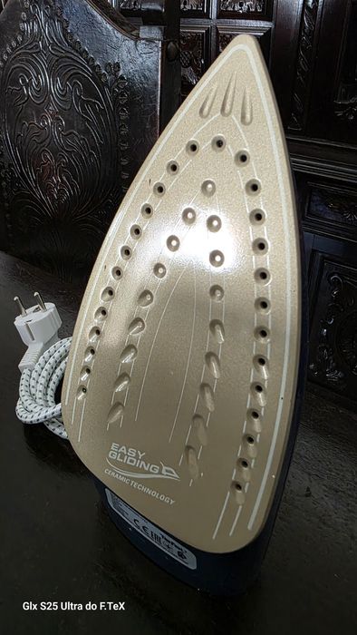 Ferro engomar tefal virtuo bom estado