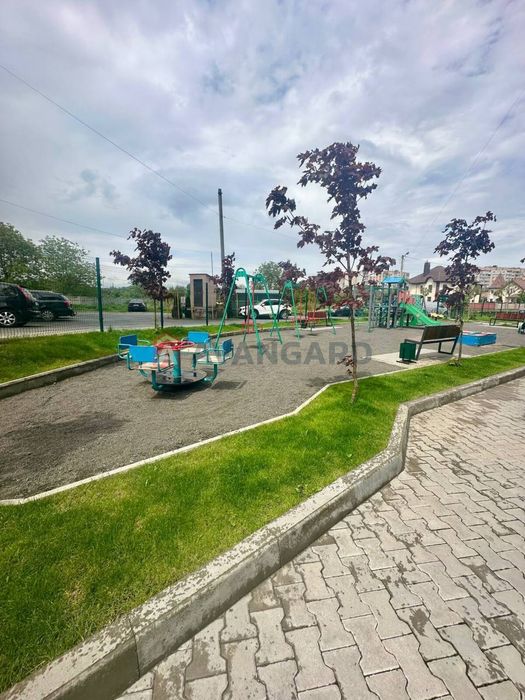 Продам 2-к квартиру в чудовому районі