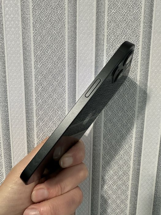 Apple iPhone 13 128 gb. Неверлок, акб 92%