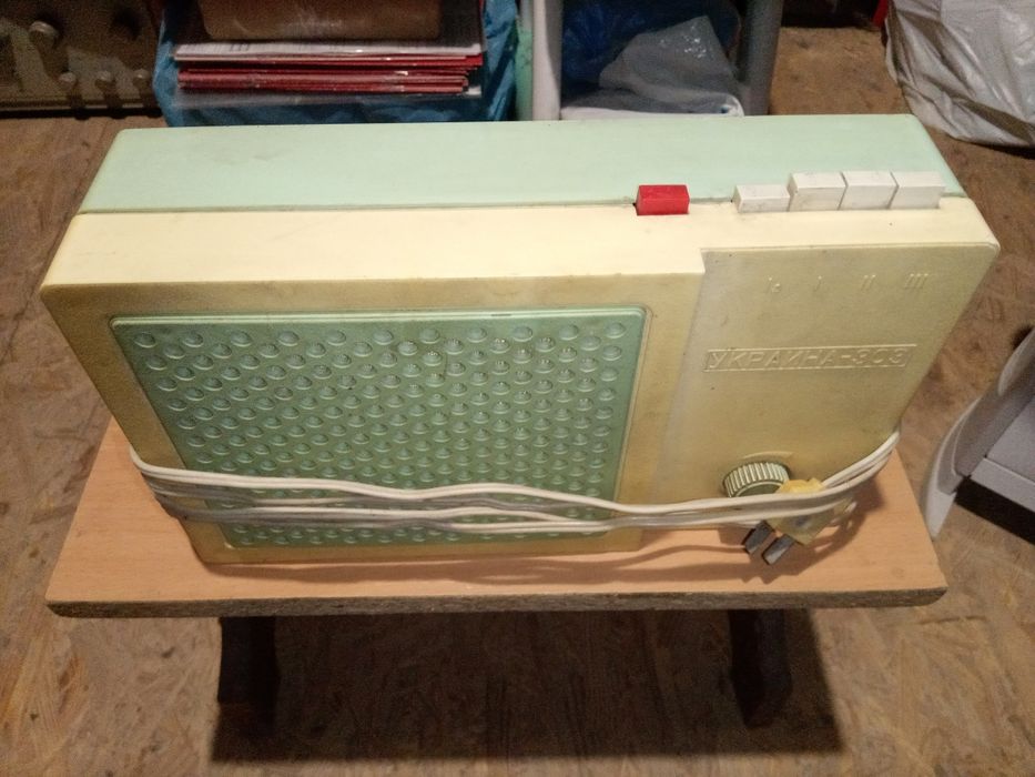 Продам радиоприемник.