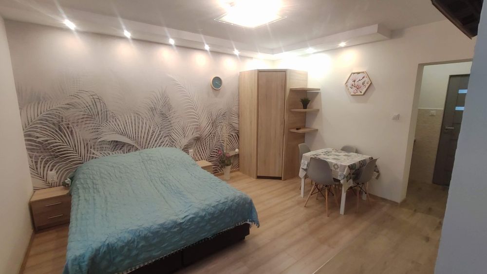 Apartamenty Pokoje w ofercie również domek