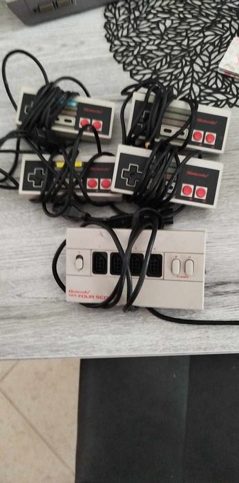 Vendo Nintendo Entertainment sistem european version