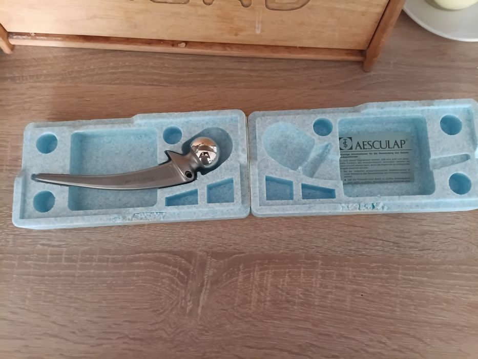 Proteza biodra kolekcjonerska nowa