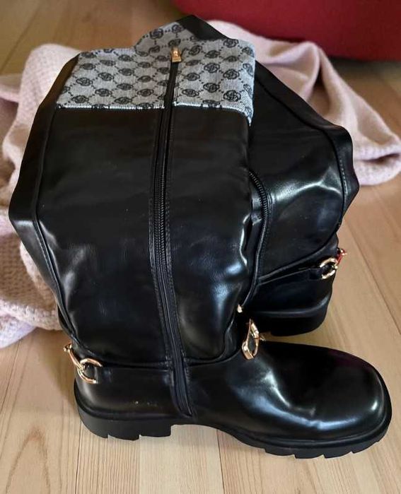 Piękne kozaczki rozmiar 39.