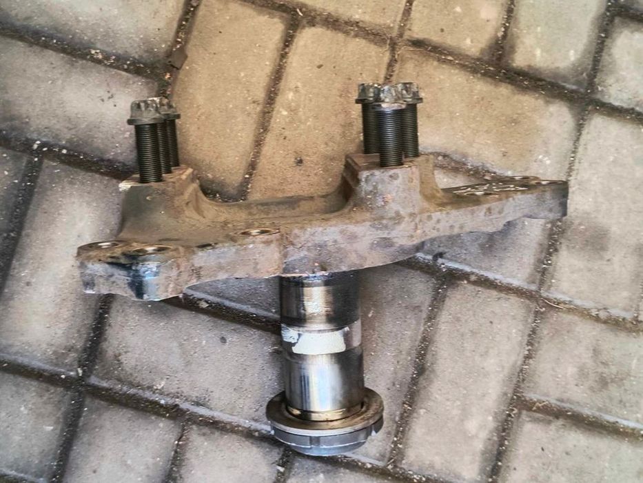 zwrotnica prawa osi podnoszonej wleczonej sztywna man tgx tgs 6x2 bdf