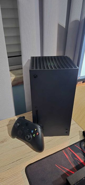 Xbox Series X (1TB) com Comando Wireless