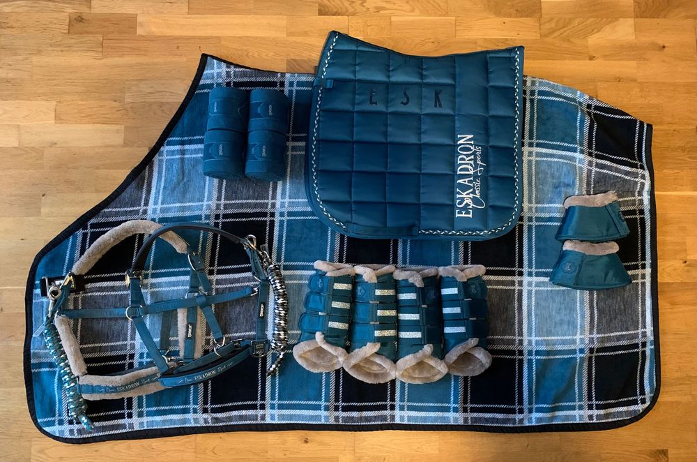 Czaprak Eskadron Tealblue DL nowy