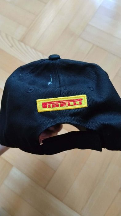 Czapka Pirelli f1