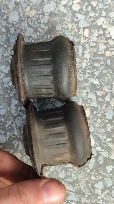 Продам сайлентблок підрамника