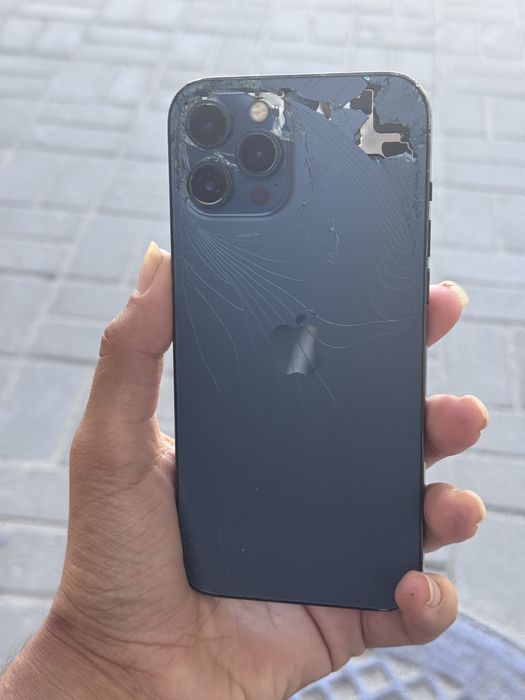 Продам iPhone 12-й на Max на 128