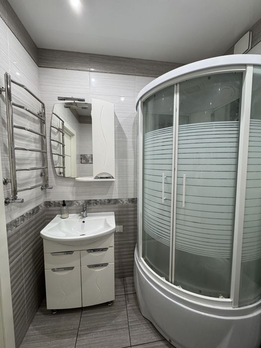 Готова квартира з меблями та технікою! Стрілецька набережна