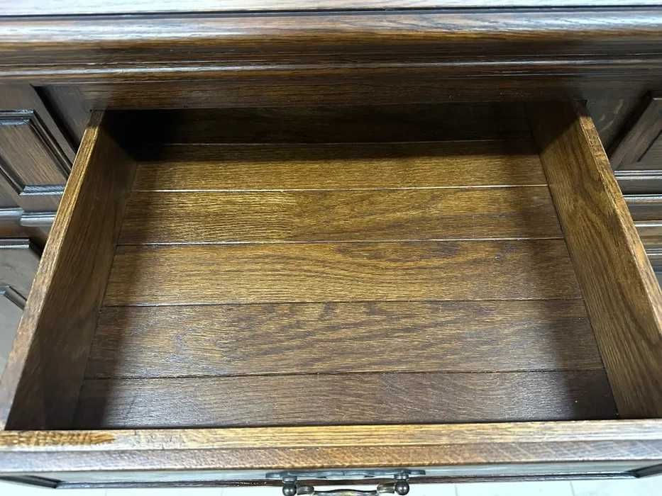 Dębowy zestaw: komoda ,witryna, stół +6 krzeseł. Możliwy transport