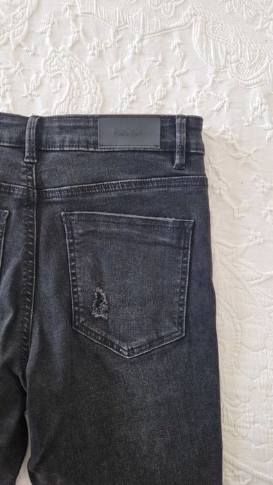 Calças pretas rasgadas, Stradivarius, Regular Waist, tamanho 38
