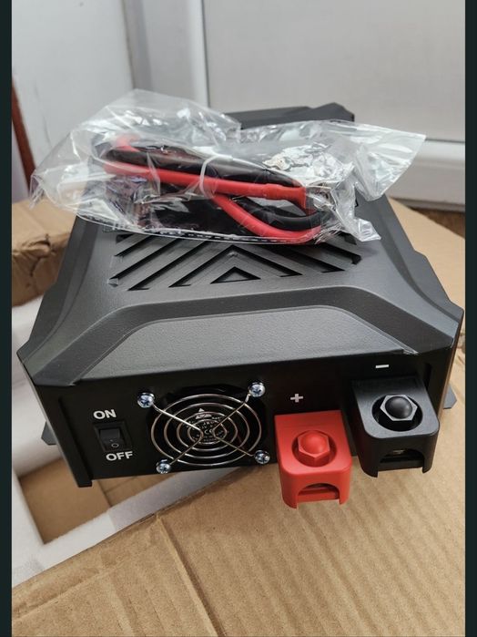 Інвертор DatouBoss  12/24V (1,2/2,3kW)