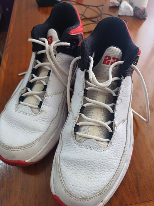 Ténis Nike Air Jordan Max Aura 3 White Fire Red