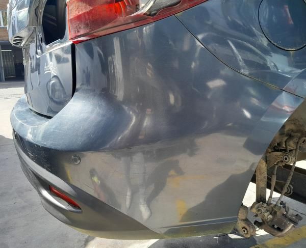 Pára-choques trás MAZDA 5 (CW)