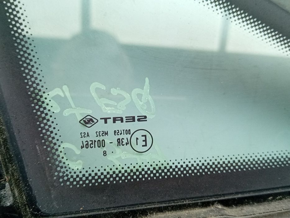 Vidro triangular frente esquerdo SEAT Ibiza IV (6J5, 6P1)