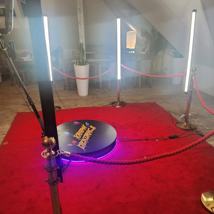 Fotobudka 360 oraz Tradycyjna- atrakcyjne ceny! Transport gratis! Wyna