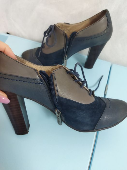 Віддам безкоштовно туфлі