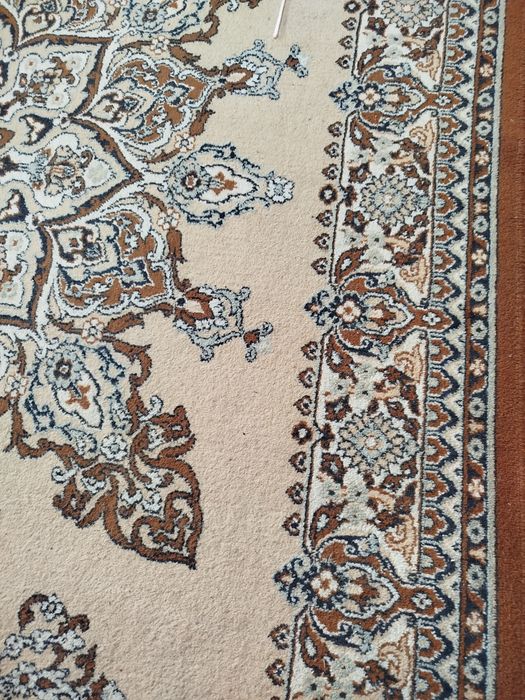 Продам килим 2*3