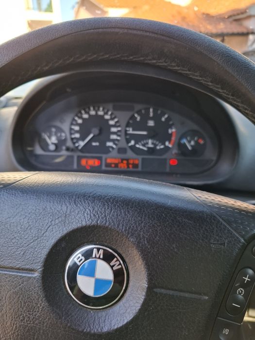 BMW 320 — fotografia 6
