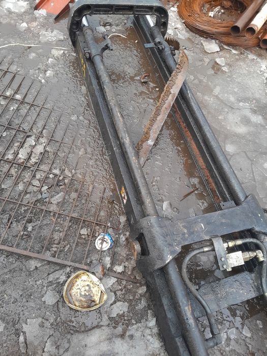 Гидроцилиндр для вилочного погрузчика