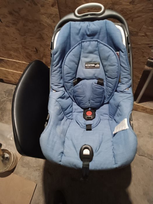 Дитяче автокрісло