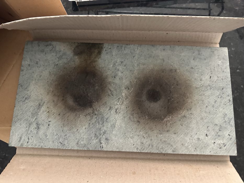 Conjunto pedra de grelhar com embalagens e instruções