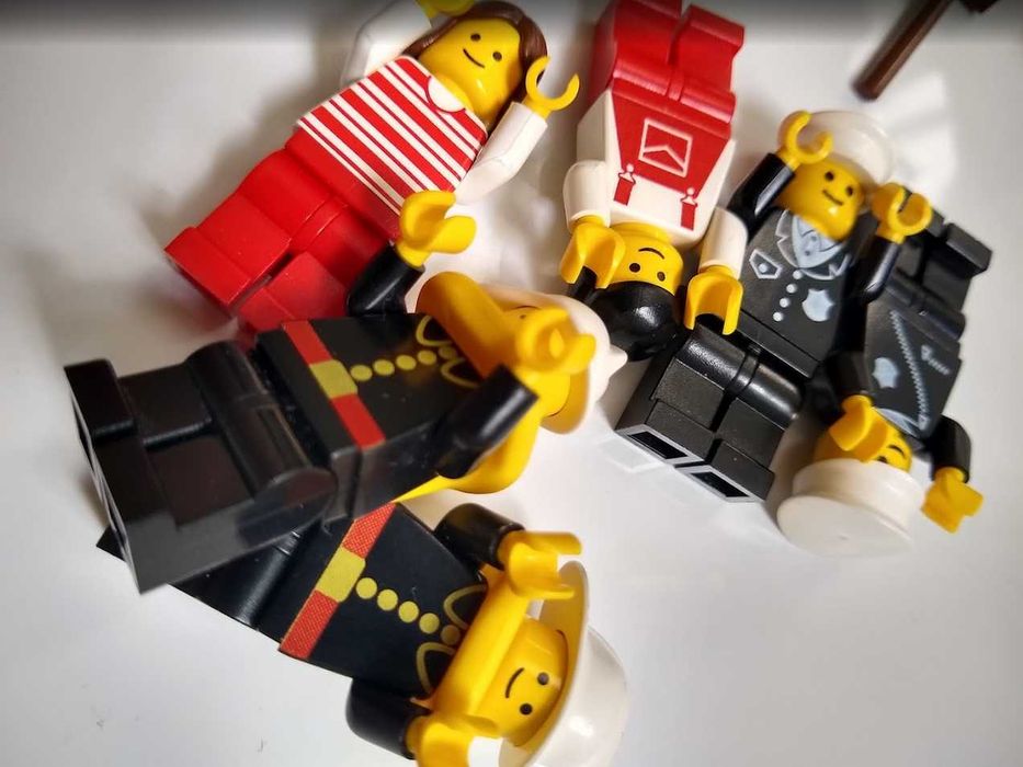 6 figurek + akcesoria Lego System figurki policja straż mechanik
