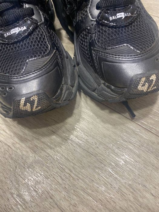 BALENCIAGA runner