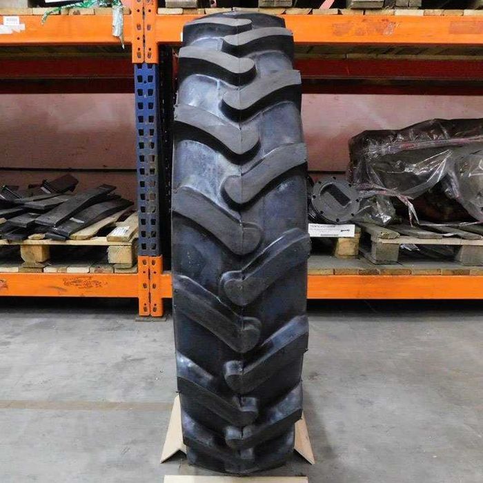Шина 8.3-20 Bostone CS101 Китай 8PR доставка безкоштовно
